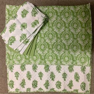 Williams Sonoma table linens - new